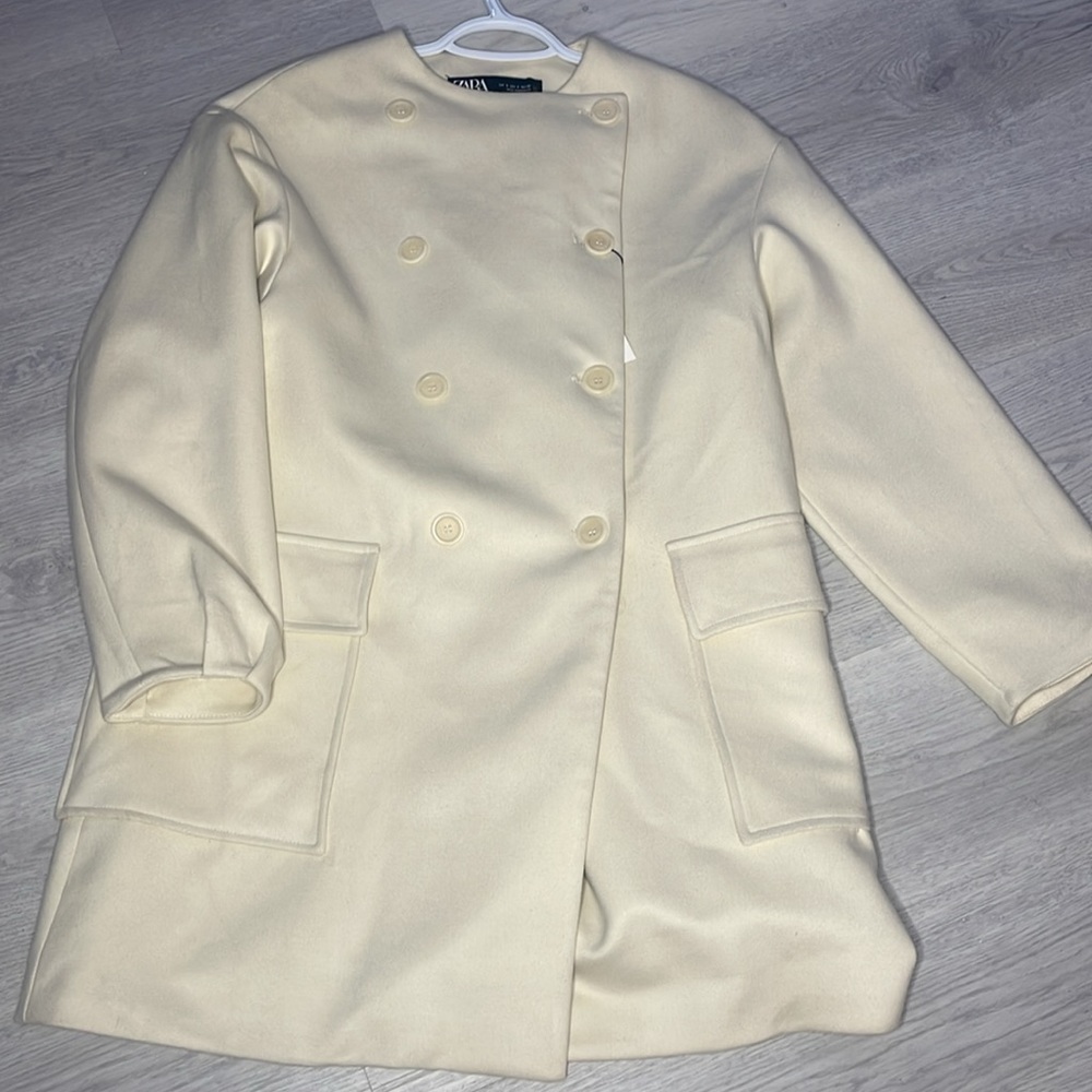 Double breasted autumn winter jacket.